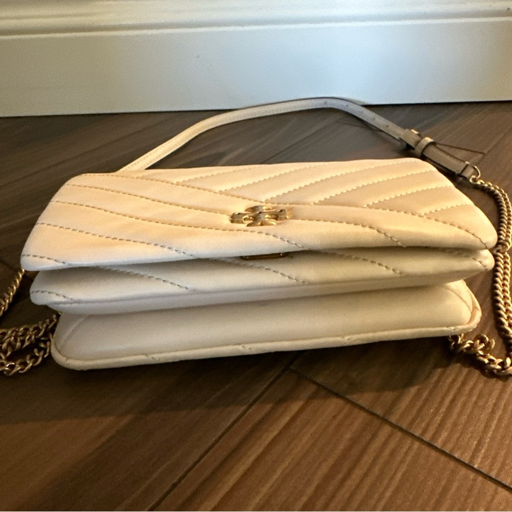 Tory Burch - Kira Chevron Chain Wallet New Cream Handbag - Picture 11 of 11